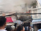 TP.HCM: Cháy tiệm làm tóc, nhiều người nhảy qua ban công thoát nạn