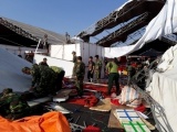 Móng Cái: Lốc xoáy phá tan nhiều gian hàng ở hội chợ Việt-Trung