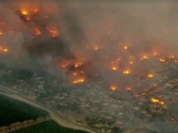 Cháy rừng dữ dội ở California, hàng chục nghìn dân sơ tán