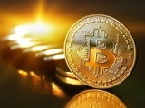 Giá bitcoin bứt phá khủng khiếp, vượt mốc 14.000 USD
