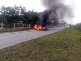 Ô tô Mazda 3 bốc cháy ngùn ngụt trên cao tốc Hà Nội - Thái Nguyên