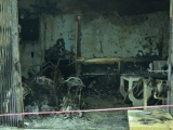 Giải cứu 2 người mắc kẹt trong căn nhà bốc cháy tại TP.HCM
