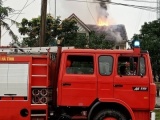 Hà Tĩnh: Nhà 2 tầng bốc cháy do chập điện