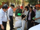 Gần 800.000 người nghèo đã nhận gạo hỗ trợ Tết