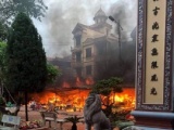 Lạng Sơn: Cháy lớn, thiêu rụi nhiều gian hàng tại Đền Mẫu