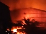 Bình Thuận: Cháy lớn tại vựa thanh long, thiệt hại gần 4 tỉ đồng