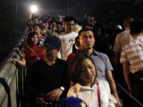 Hàng nghìn người trẩy hội chùa Hương xuyên đêm
