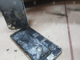 iPhone 6S bốc cháy trong cửa hàng điện thoại?