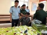 Hà Tĩnh: Bắt nhóm đối tượng vận chuyển 52 bánh heroin, 25 kg ma túy đá