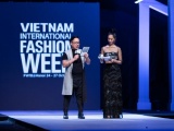 Dương Thuỳ Linh mặc váy xuyên thấu làm MC Tuần lễ thời trang