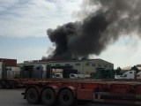 Hải Phòng: Cháy lớn ở kho chứa lốp ô tô tại KCN Đình Vũ