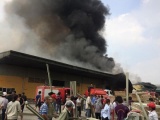 Hưng Yên: Hỏa hoạn thiêu rụi nhà xưởng sản xuất nhựa và gỗ