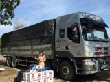 Thanh Hóa: CSGT bắt gần 9 trăm chai rượu giả