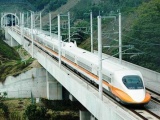 Đường sắt cao tốc Bắc - Nam sẽ làm trước 600 km