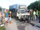 Thừa Thiên - Huế: Va chạm xe đầu kéo, tài xế và phụ xe tải tử vong trong cabin