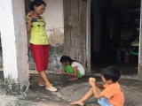 Nghẹn lòng cảnh 4 mẹ con cùng mắc bệnh hiểm nghèo