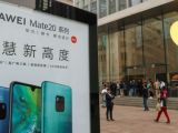 Đối tác của Huawei phạt tiền các nhân viên mua iPhone