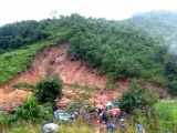 Sạt lở núi ở Khánh Hòa, 3 phụ nữ trong một gia đình tử vong