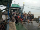 Thái Lan: Bão Pabuk gây sóng cao 7m, du khách tháo chạy về bờ