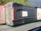 Lào Cai: Xe khách lật khiến một người tử vong, nhiều người bị thương