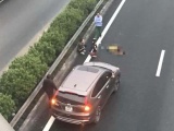 Hà Nội: Băng qua dải phân cách cao tốc Pháp Vân, người đàn ông bị ô tô đâm tử vong