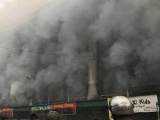 Bắc Ninh: Cháy lớn tại Trung tâm thương mại ở thị xã Từ Sơn