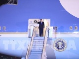 Tổng thống Hoa Kỳ Donald Trump về tới Hà Nội