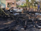 Bạc Liêu: Cháy lớn thiêu rụi 3 căn nhà liền kề trong đêm, 1 người tử vong