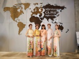 Các hoa hậu, á hậu dự triển lãm Lịch sử cà phê thế giới tại Bảo tàng thế giới cà phê