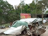 Thanh Hóa: Xe 7 chỗ đấu đầu xe khách, tài xế tử vong tại chỗ