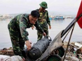 Quảng Ngãi: Trục vớt ngư lôi nặng gần 100kg ở đầm Nước Mặn