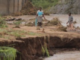 Bão nhiệt đới Idai đổ bộ Mozambique và Zimbabwe, hơn 120 người chết