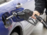 Giá xăng dầu tăng mạnh gần 1.500 đồng/lít