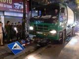 Hà Nội: Xe chở rác tông xe máy, 2 người trọng thương