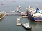 Việt Nam nhập khẩu gần 2,9 triệu tấn xăng, dầu sau 4 tháng