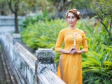 Hoa hậu Stella Đào khoe vóc dáng mảnh mai với áo dài
