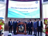 Khai trương phiên giao dịch đầu tiên của cổ phiếu Vietnam Airlines trên HOSE