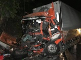 Xe khách đâm trực diện xe tải làm 76 người thương vong