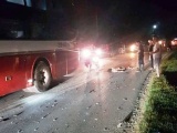 Yên Bái: Xe khách giường nằm va chạm xe máy, 2 người tử vong