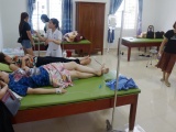 Thanh Hóa: Hàng chục du khách nhập viện cấp cứu sau khi ăn hải sản