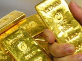 Giá vàng hôm nay 7/6: Vàng vọt lên đỉnh cao nhất năm
