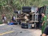 Quảng Trị: Xe máy đối đầu xe tải khiến 1 người tử vong