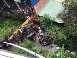 Bến Tre: Hai ôtô tông nhau rơi xuống cầu Hàm Luông, 1 người tử vong