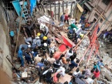 Ấn Độ: Tòa nhà đổ sập làm 4 người chết, 12 người mắc kẹt