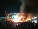 Tàu cá của ngư dân Nghệ An bốc cháy dữ dội tại cảng