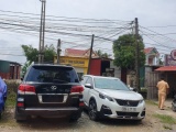 Thanh Hóa: Tạm giữ 2 chiếc xe của nhóm đối tượng phá cổng làng