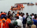 Ấn Độ: Lật thuyền du lịch khiến ít nhất 12 người chết