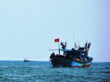 Một ngư dân Quảng Ngãi không may rơi xuống biển mất tích