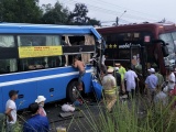 Kon Tum: 2 xe khách đâm nhau, nhiều người bị thương