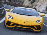  Lamborghini triệu hồi Aventador S do lỗi phần mềm